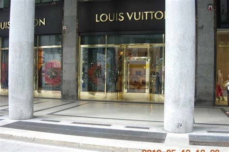 negozio di louis vuitton torino|Louis Vuitton italy website.